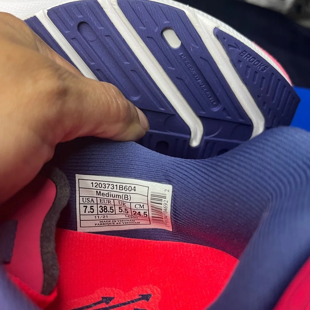 Brooks Neon Pink and Navy Running Shoes - Picture 6 of 7